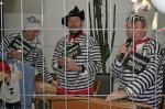 Drei Häftlinge, darunter Bürgermeister Schäuble, der sich gerade selbst verteidigt