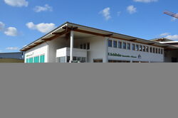 Schünke Bauzentrum Baumaschinen GmbH - Das Gebäude der Firma Schünke im Gewerbegebiet in Lauchringen